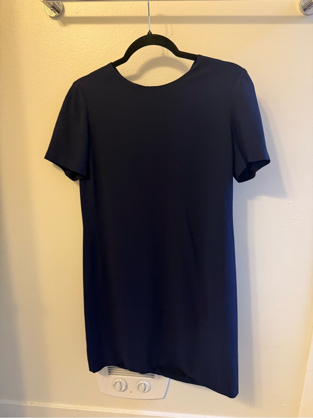 Aritzia Babaton Simple Women’s Shift Dress - Navy